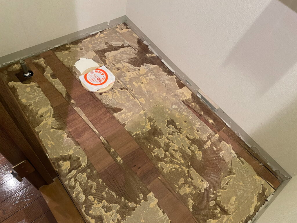 画像：器具表層材外し