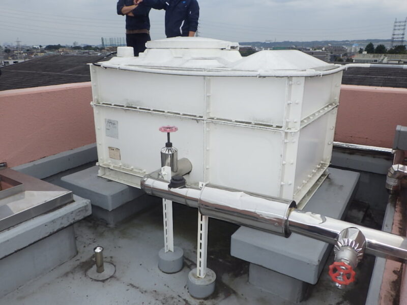 画像：受水槽(高架水槽)交換補修工事