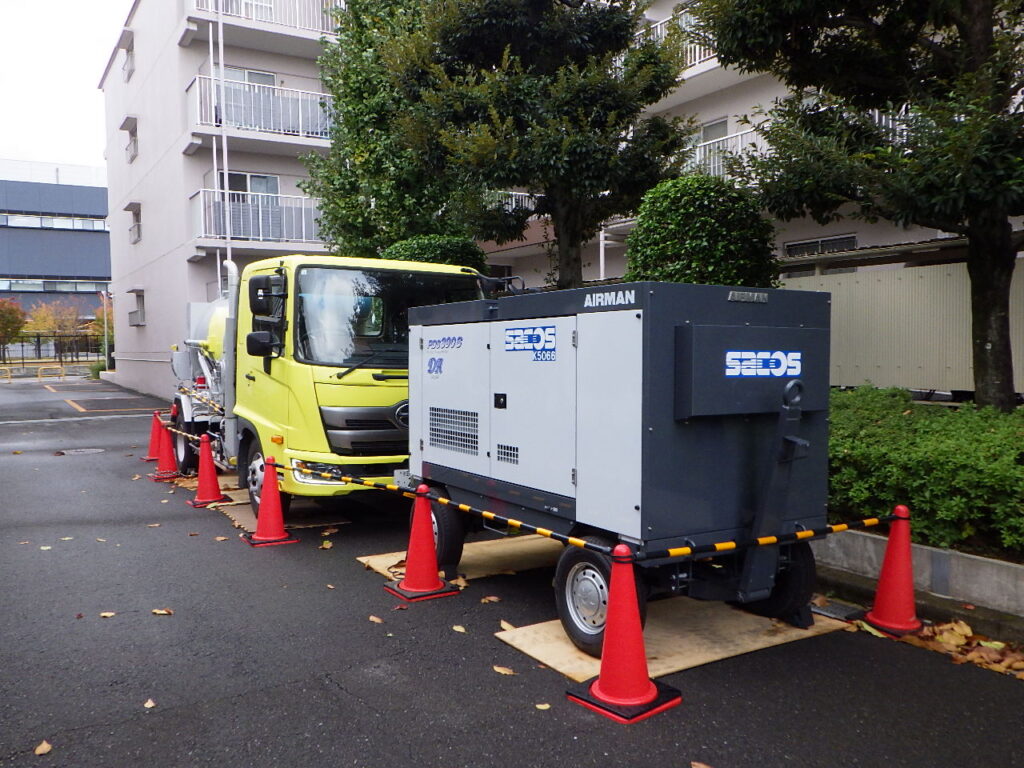 画像：作業車搬入